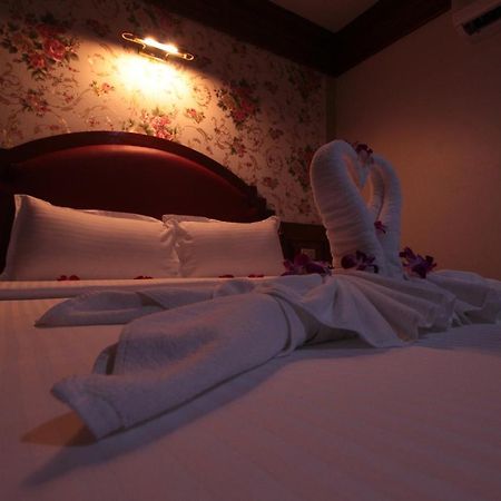 Taj Phuket Inn Patong Exterior foto